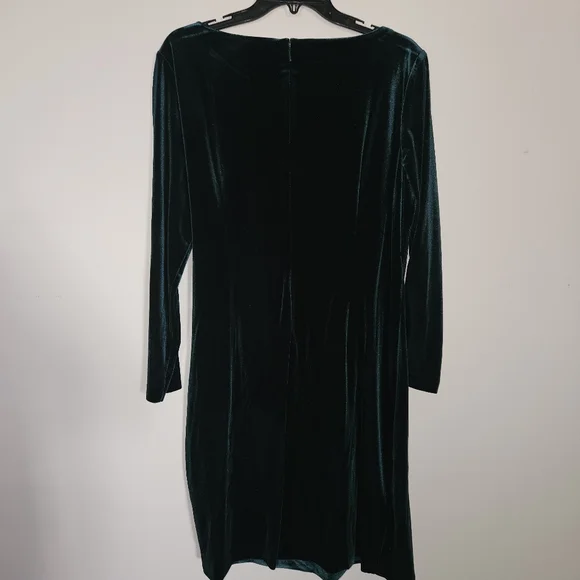 NWOT DKNY Long Sleeve Ruched Bodice Faux Wrap Velvet Midi Dress:Hunter Green: 16 - Picture 9 of 13